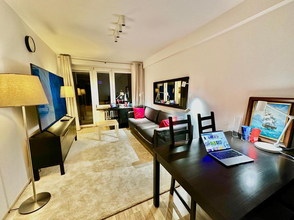 Decor 3 Metro Fast Wifi 1Gbs 80'Tv Hbo Disney Appletv วอร์ซอ ภายนอก รูปภาพ