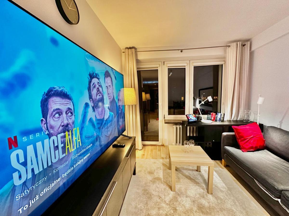 Decor 3 Metro Fast Wifi 1Gbs 80'Tv Hbo Disney Appletv วอร์ซอ ภายนอก รูปภาพ
